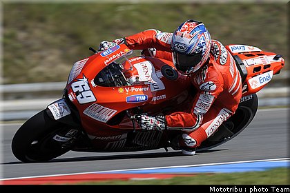 motogp_hayden_15_brno_2009.jpg