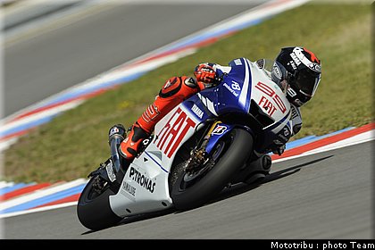 motogp_lorenzo_1_brno_2009.jpg