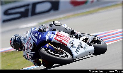 motogp_lorenzo_8_brno_2009.jpg