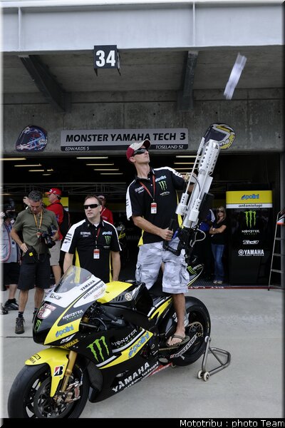 motogp_edwards_01_indianapolis_2009_20