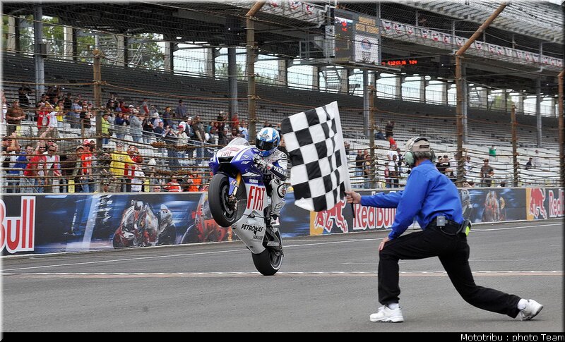 motogp_lorenzo_012_indianapolis_2009