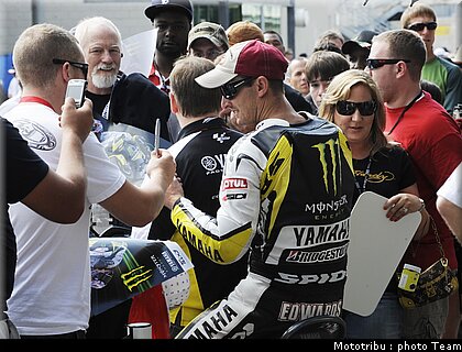 motogp_edwards_01_indianapolis_2009_10.jpg