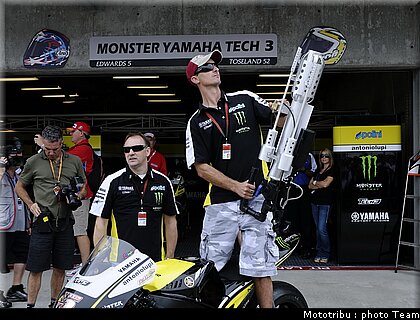 motogp_edwards_01_indianapolis_2009_20.jpg