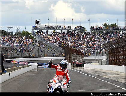 motogp_hayden_02_indianapolis_2009.jpg
