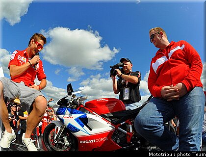 motogp_hayden_08_indianapolis_2009.jpg