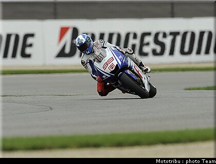 motogp_lorenzo_005_indianapolis_2009.jpg