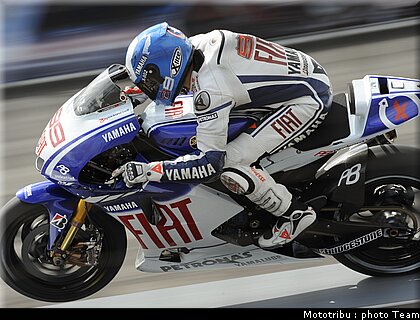 motogp_lorenzo_007_indianapolis_2009.jpg