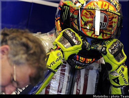 motogp_rossi_001_indianapolis_2009.jpg