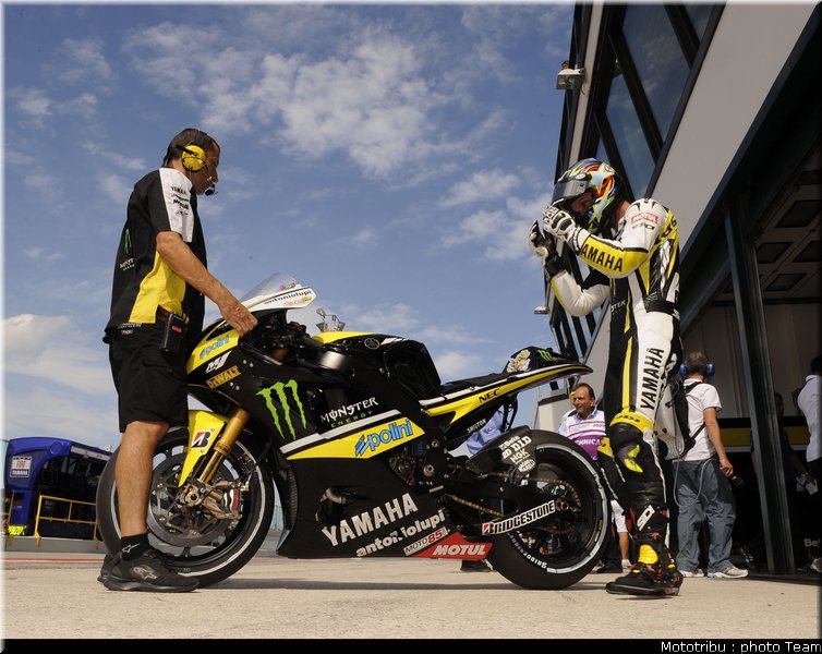 motogp_edwards_06_misano_2009