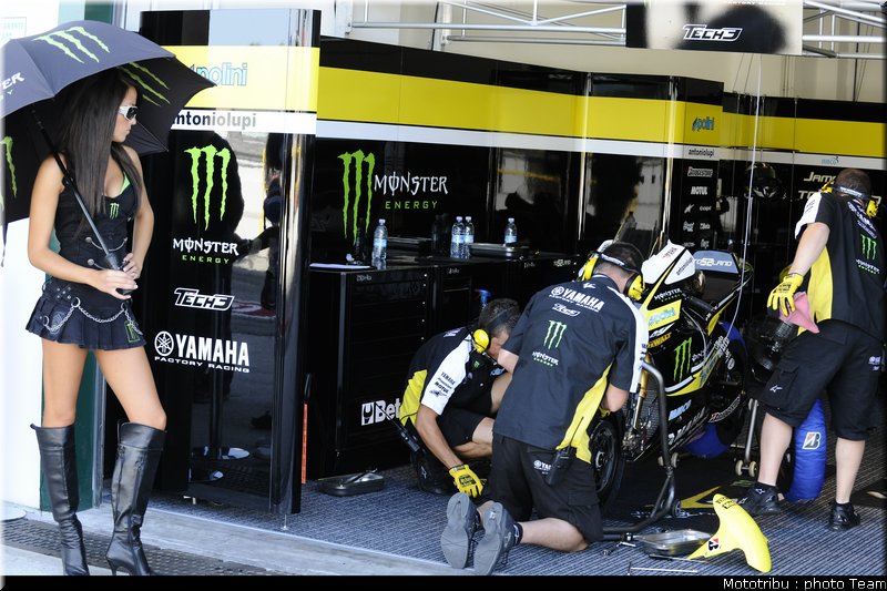 pitbabe_motogp_misano_2009_19