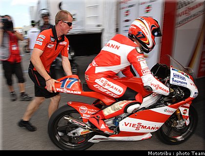 125_bradl_04_misano_2009.jpg