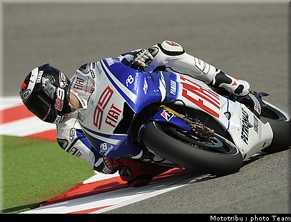 motogp_lorenzo_01_misano_2009.jpg