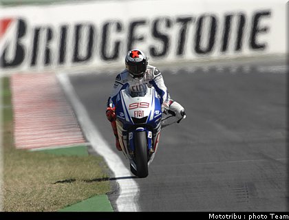 motogp_lorenzo_02_misano_2009.jpg