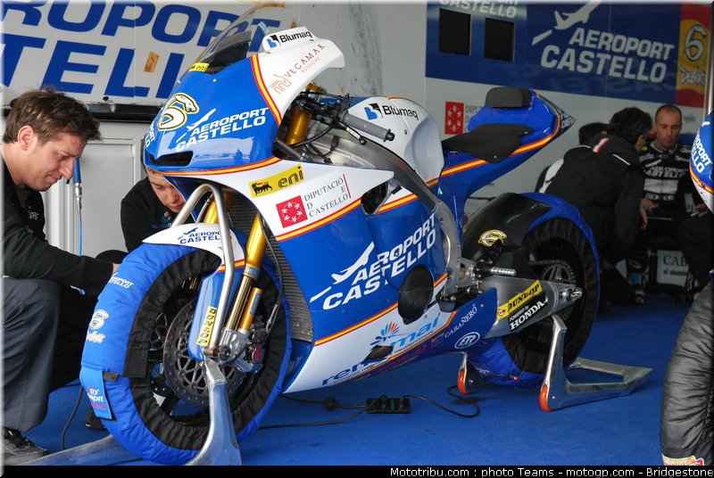moto2_debon_1_qatar_2010