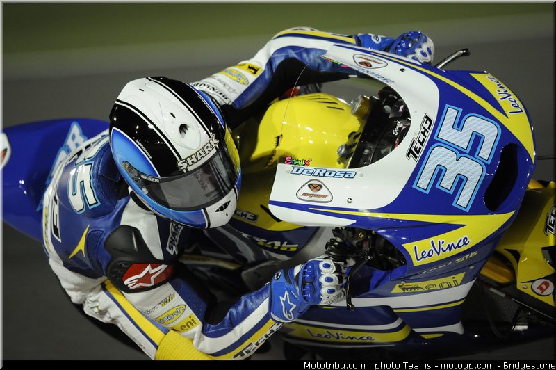 moto2_derosa_01_qatar_2010