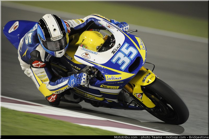 moto2_derosa_07_qatar_2010