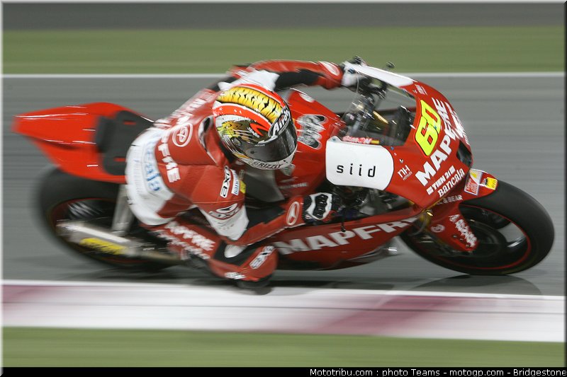 moto2_simon_01_qatar_2010