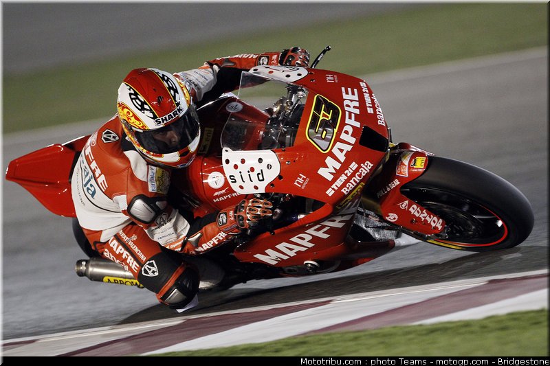 moto2_simon_08_qatar_2010