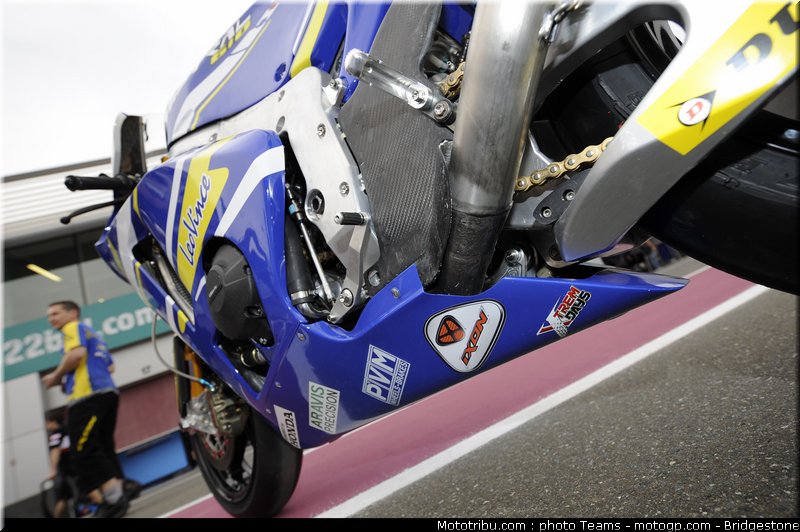 moto2_tech3_04_qatar_2010