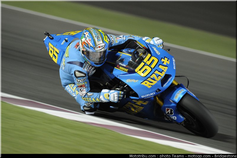 motogp_capirossi_07_qatar_2010