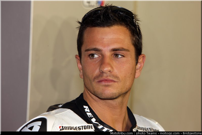 motogp_depuniet_49_qatar_2010