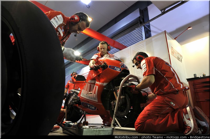 motogp_ducati_2_qatar_2010