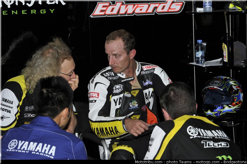 motogp_edwards_07_qatar_2010