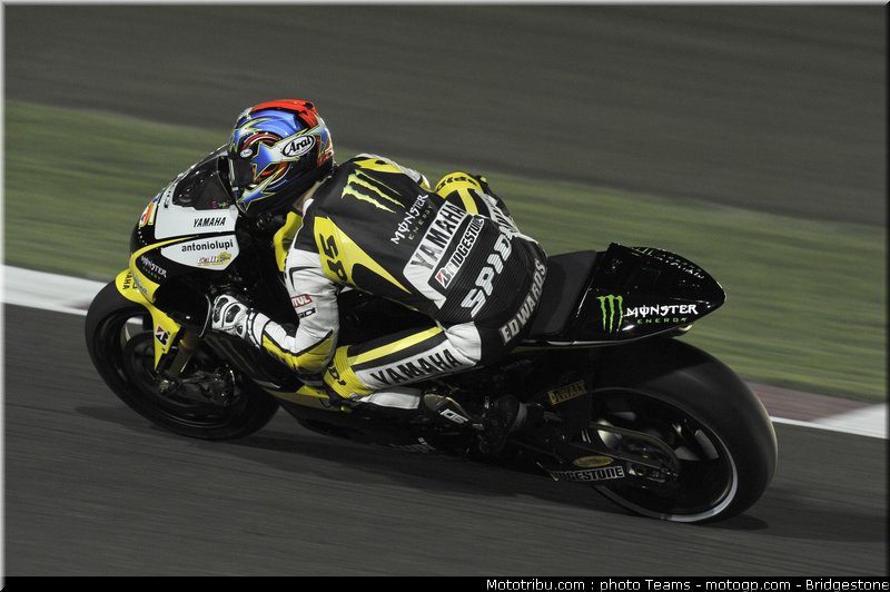 motogp_edwards_15_qatar_2010