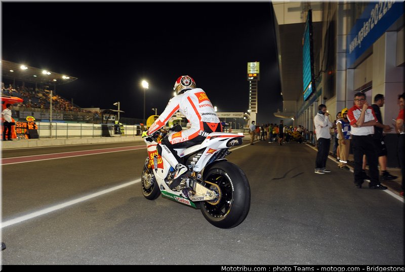motogp_simoncelli_02_qatar_2010