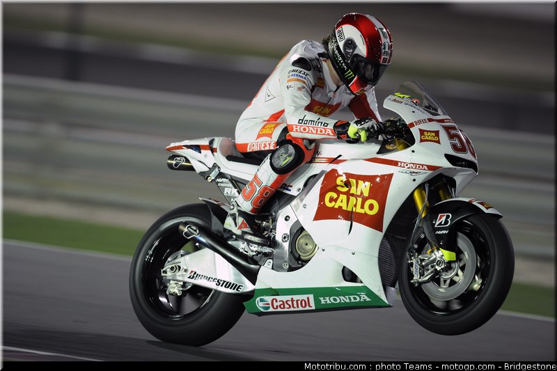 motogp_simoncelli_07_qatar_2010