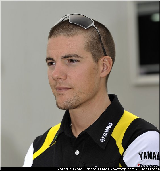 motogp_spies_01_qatar_2010