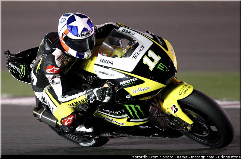 motogp_spies_02_qatar_2010