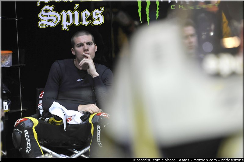 motogp_spies_18_qatar_2010