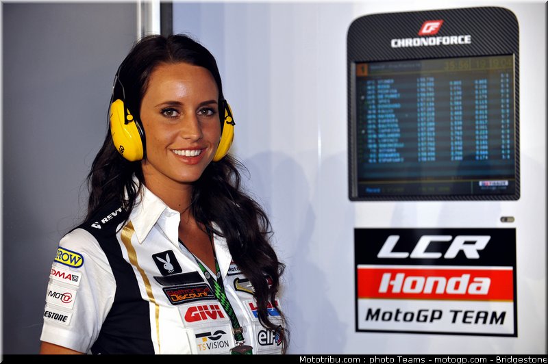 pitbabe_motogp_qatar_2010_02