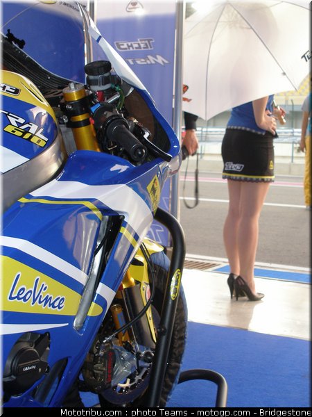 pitbabe_motogp_qatar_2010_20
