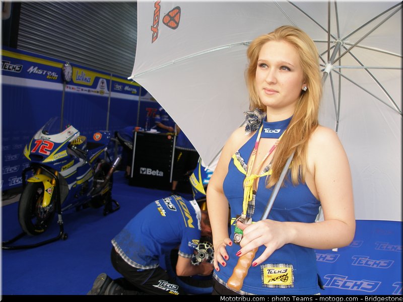 pitbabe_motogp_qatar_2010_21