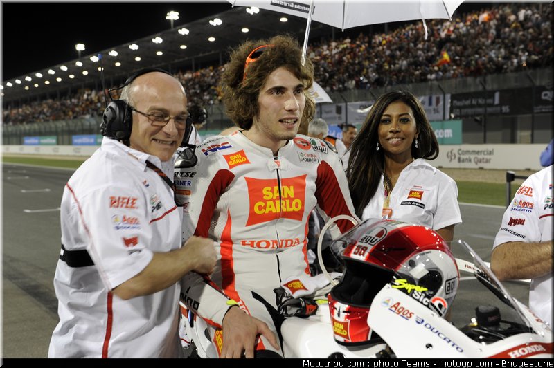 pitbabe_motogp_qatar_2010_29