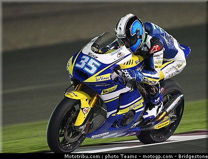 moto2_derosa_04_qatar_2010.jpg