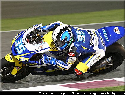 moto2_derosa_05_qatar_2010.jpg