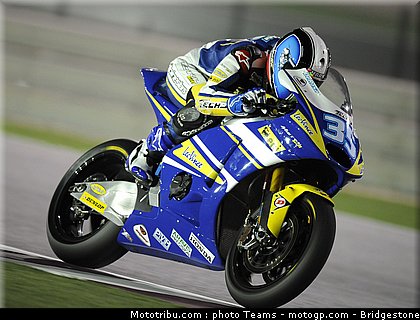 moto2_derosa_09_qatar_2010.jpg