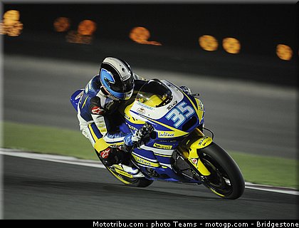 moto2_derosa_13_qatar_2010.jpg