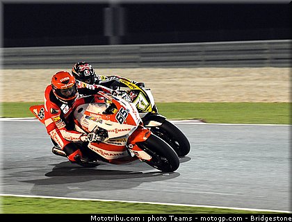 moto2_qatar_2010_17.jpg