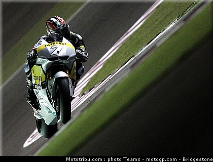 motogp_aoyama_2_qatar_2010.jpg