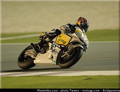 motogp_aoyama_3_qatar_2010.jpg