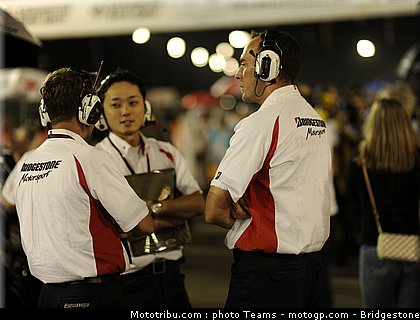 motogp_bridgestone_2_qatar_2010.jpg