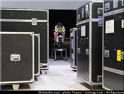 motogp_depuniet_12_qatar_2010.jpg