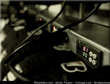 motogp_depuniet_18_qatar_2010.jpg