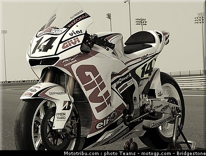 motogp_depuniet_26_qatar_2010.jpg