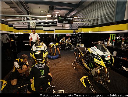 motogp_edwards_18_qatar_2010.jpg