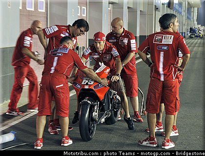 motogp_hayden_06_qatar_2010.JPG
